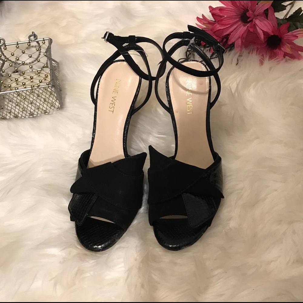 🌺NEW! Nine West 2 tone pattern heels🌺
